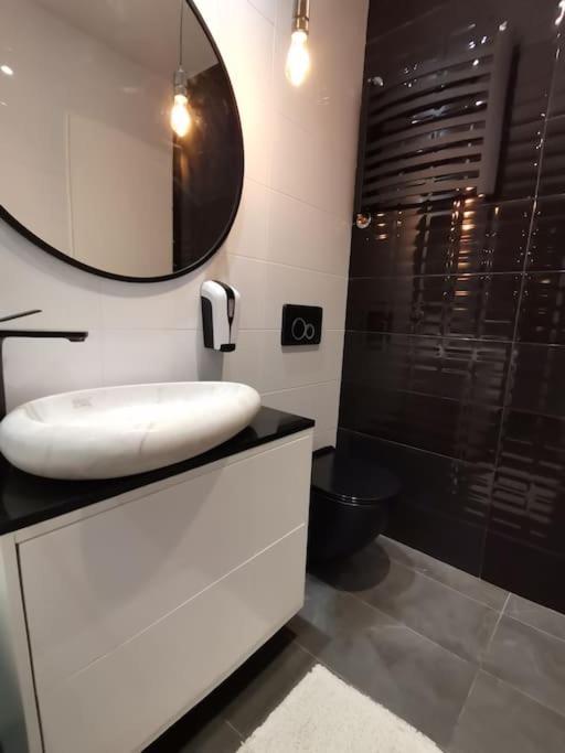 Apartamenty Motyl Битом Екстериор снимка
